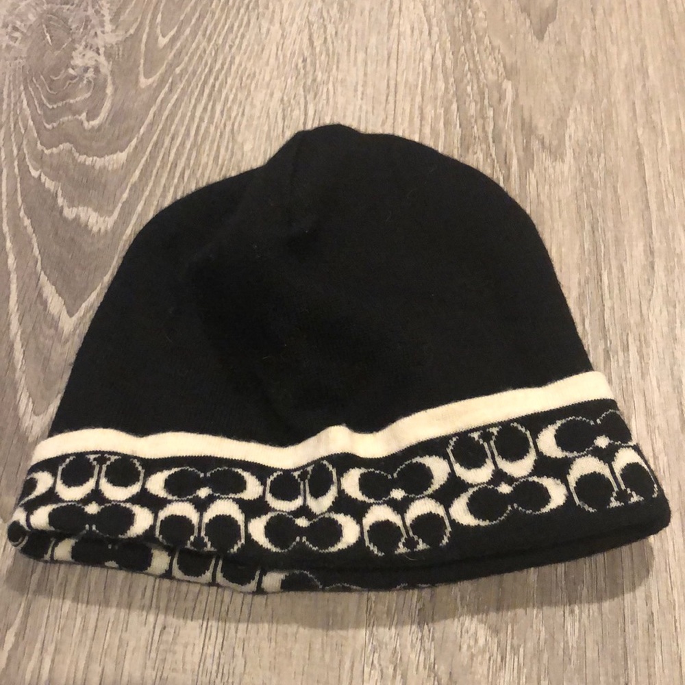 Black/white Merino Wool Coach Hat